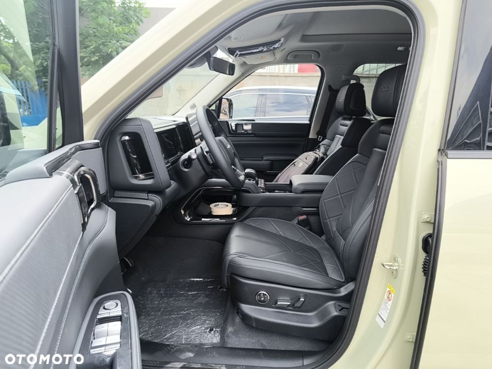 BYD Leopard 5 - 17