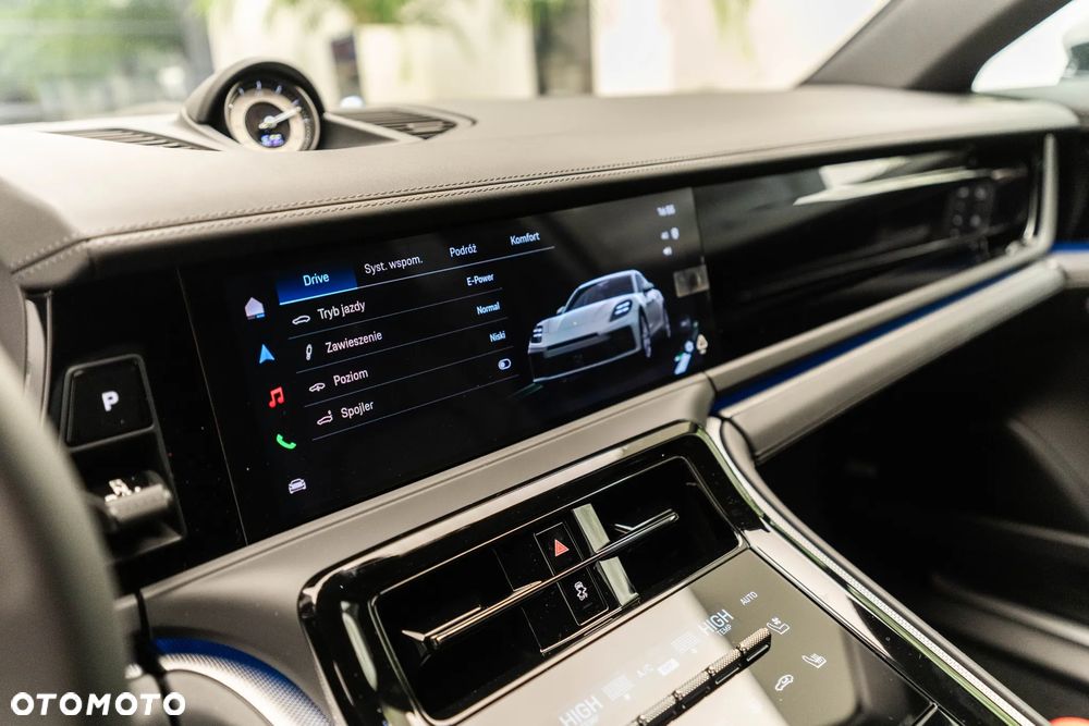 Porsche Panamera - 18