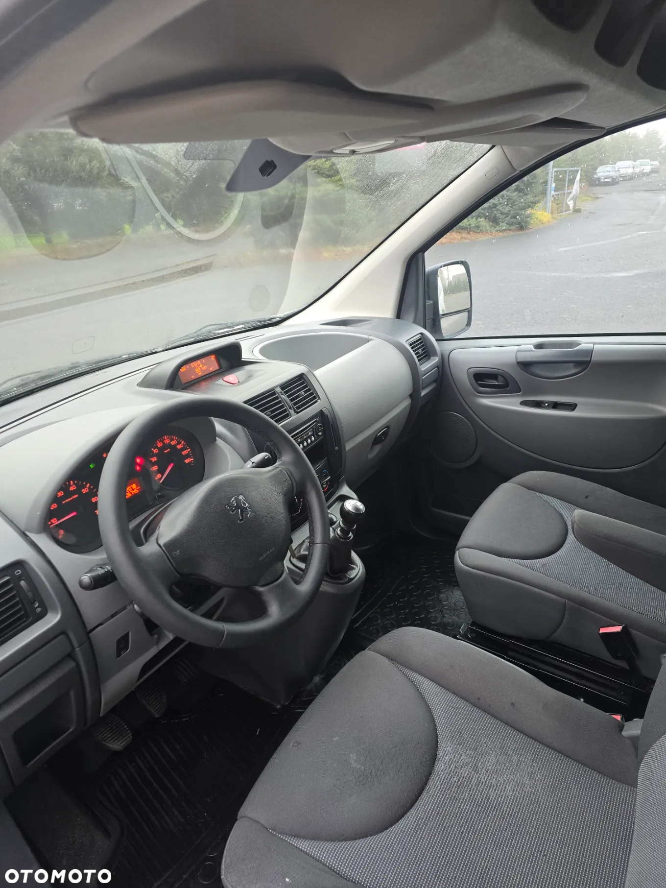 Peugeot EXPERT - 13