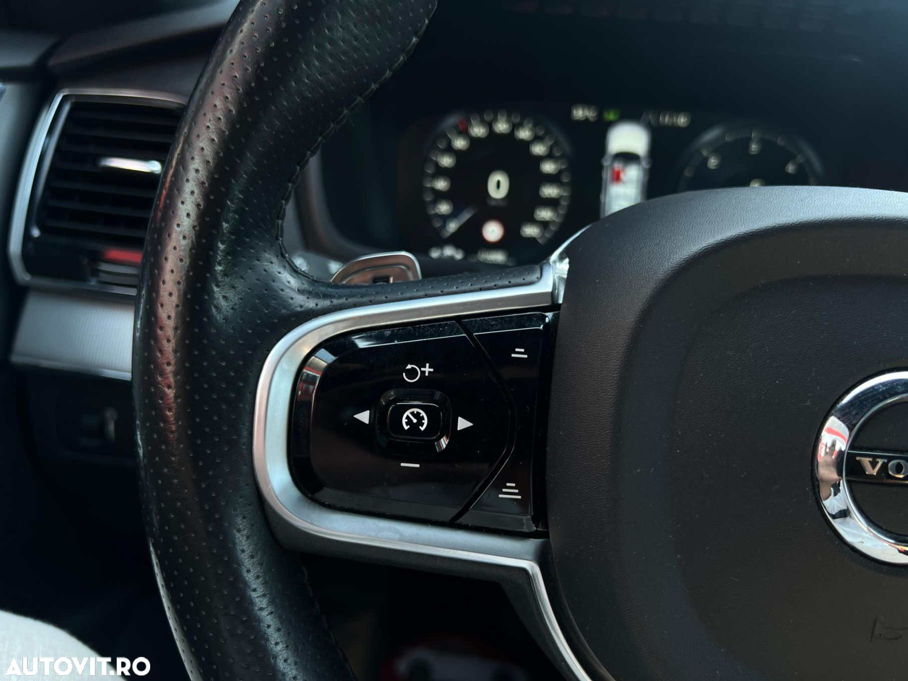 Volvo XC 90 - 19