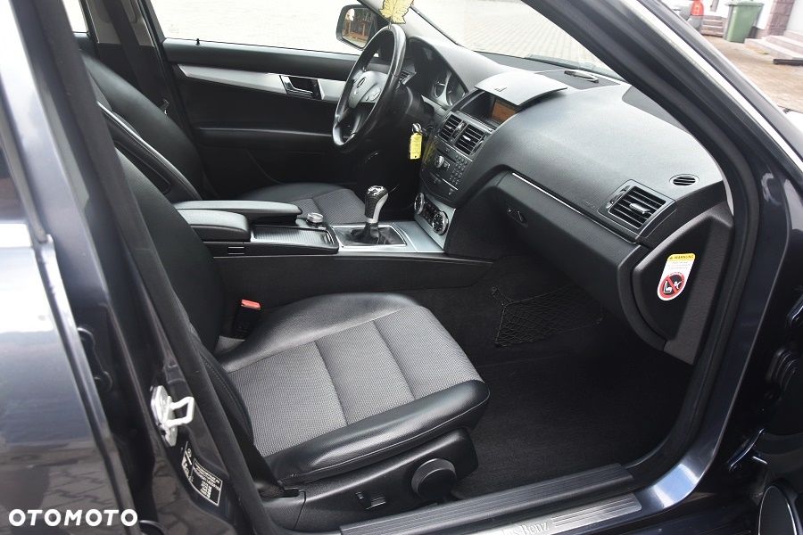 Mercedes-Benz Klasa C 200 Kompressor Avantgarde - 16