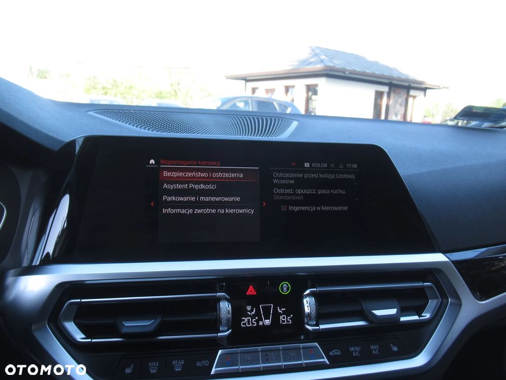 BMW Seria 3 318i Sport Line - 19