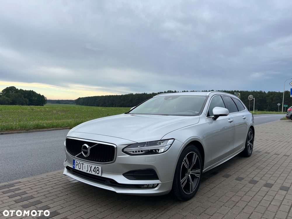 Volvo V90 D4 Momentum Pro - 1