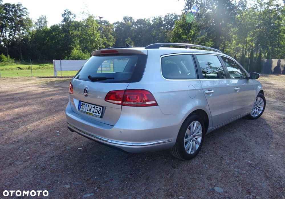 Volkswagen Passat - 4