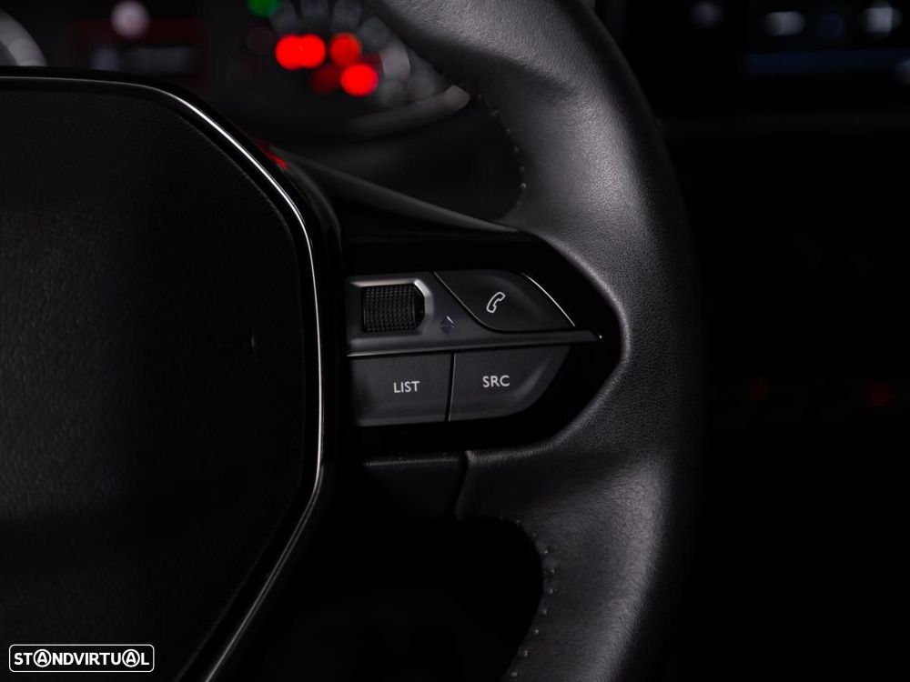Peugeot 208 1.2 PureTech Active Pack — fotografia 15