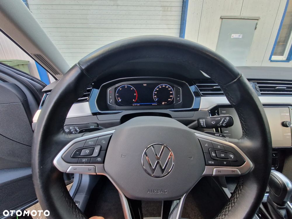 Volkswagen Passat 2.0 TDI SCR Elegance DSG - 21