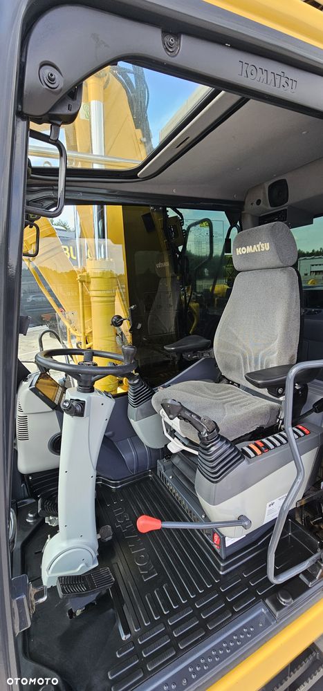 Komatsu PW160-10 ( PW 160, 148) głowica Engcon Rototilt szczypce przyczepa BIGAB BT-8 - 9