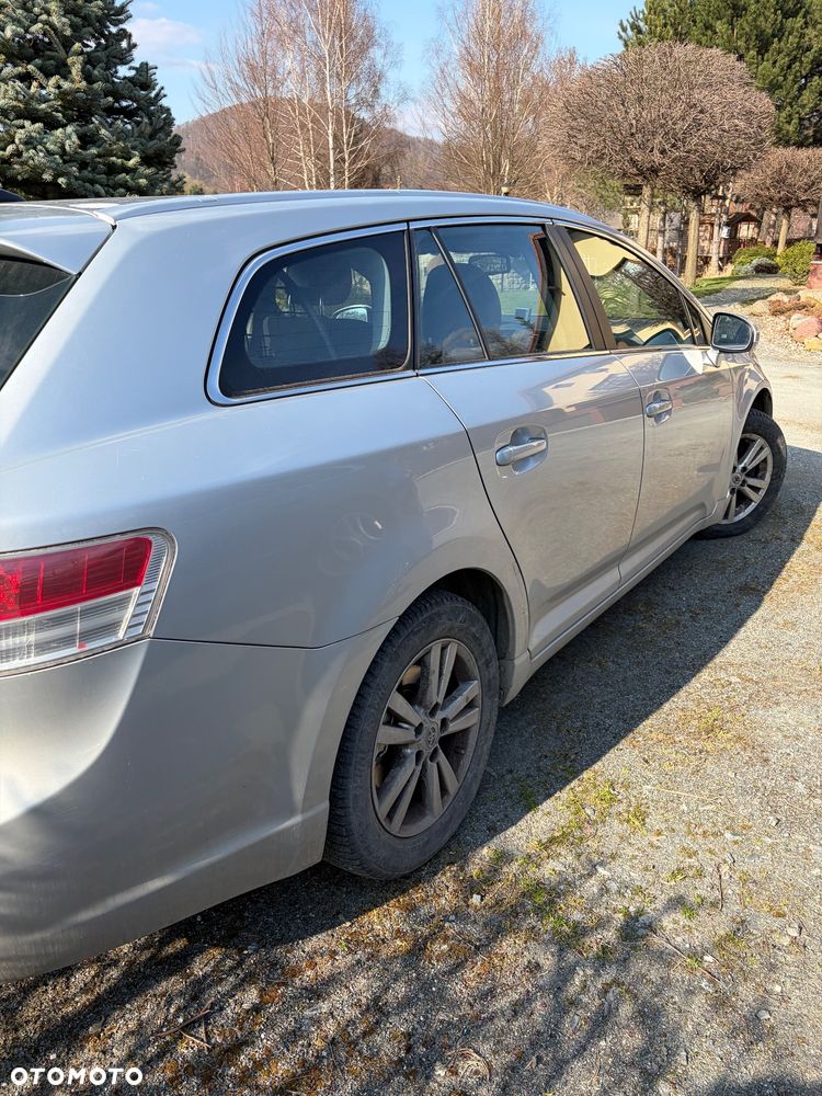 Toyota Avensis 2.0 D-4D Sol - 8