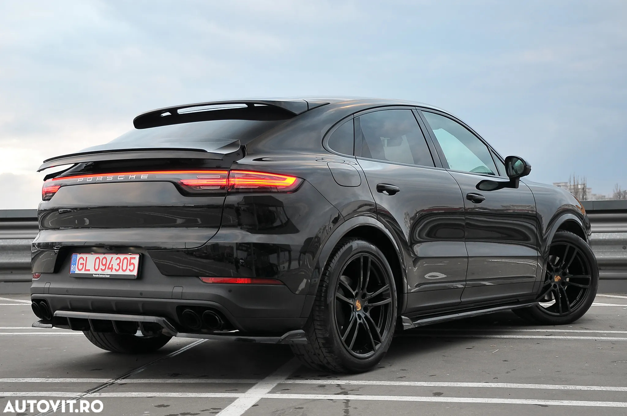 Porsche Cayenne Coupe Tiptronic S Platinum Edition - 2
