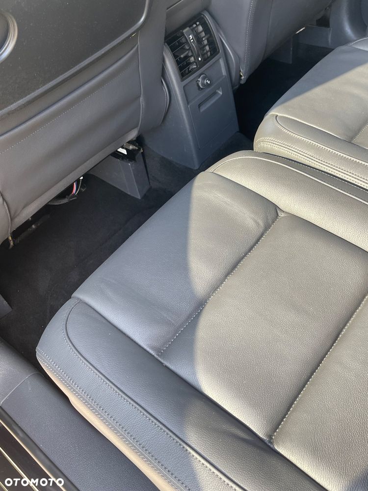 Volkswagen Touran 2.0 TDI DPF DSG Highline - 14