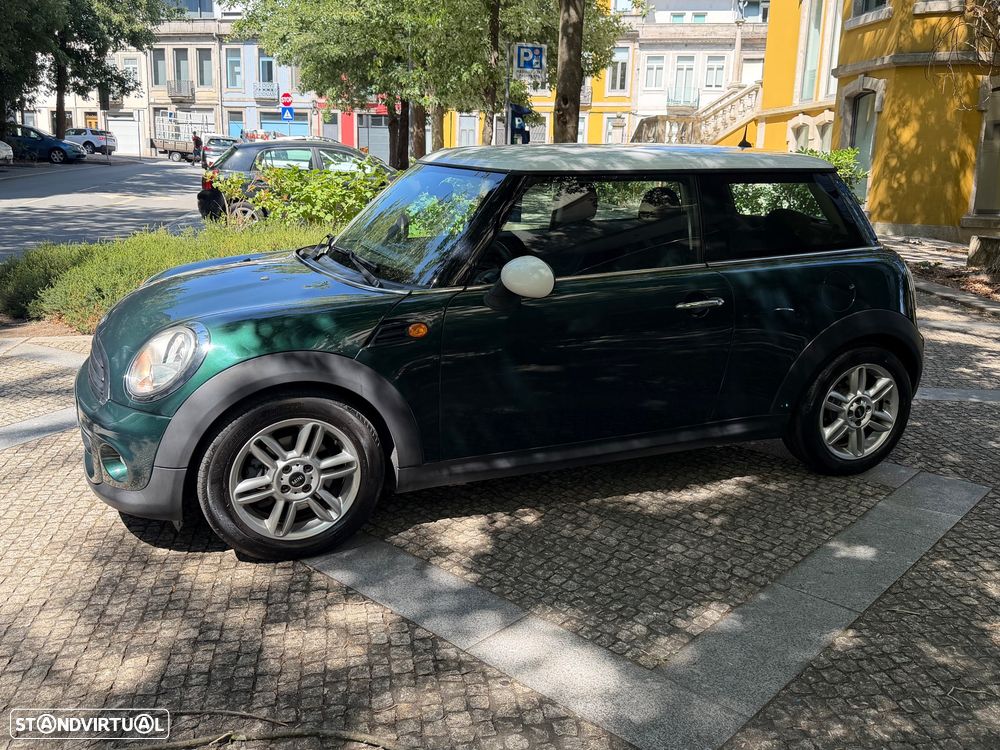 MINI 3 Portas One D - 17
