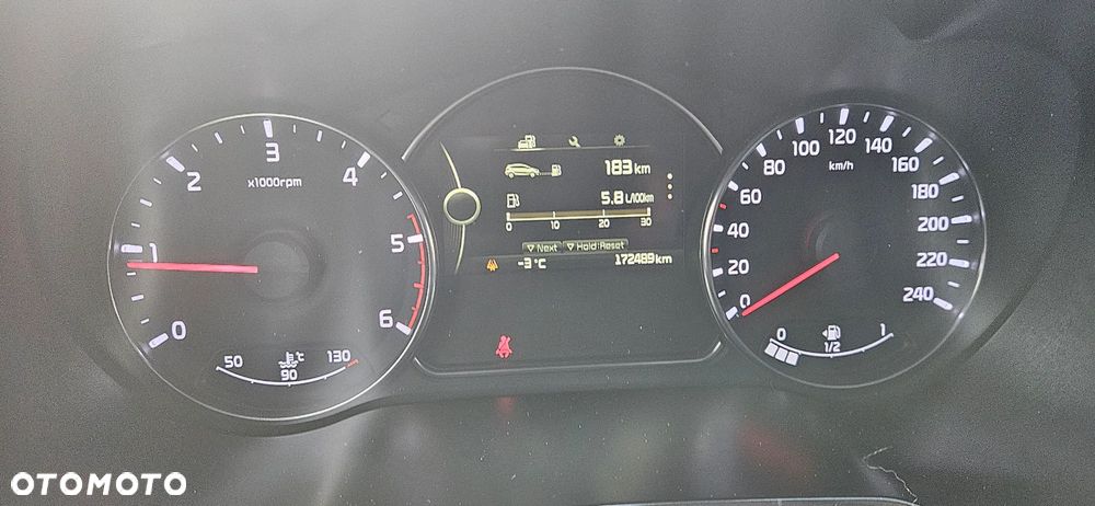 Kia Carens 1.7 CRDi 136 Dream Team Edition - 15