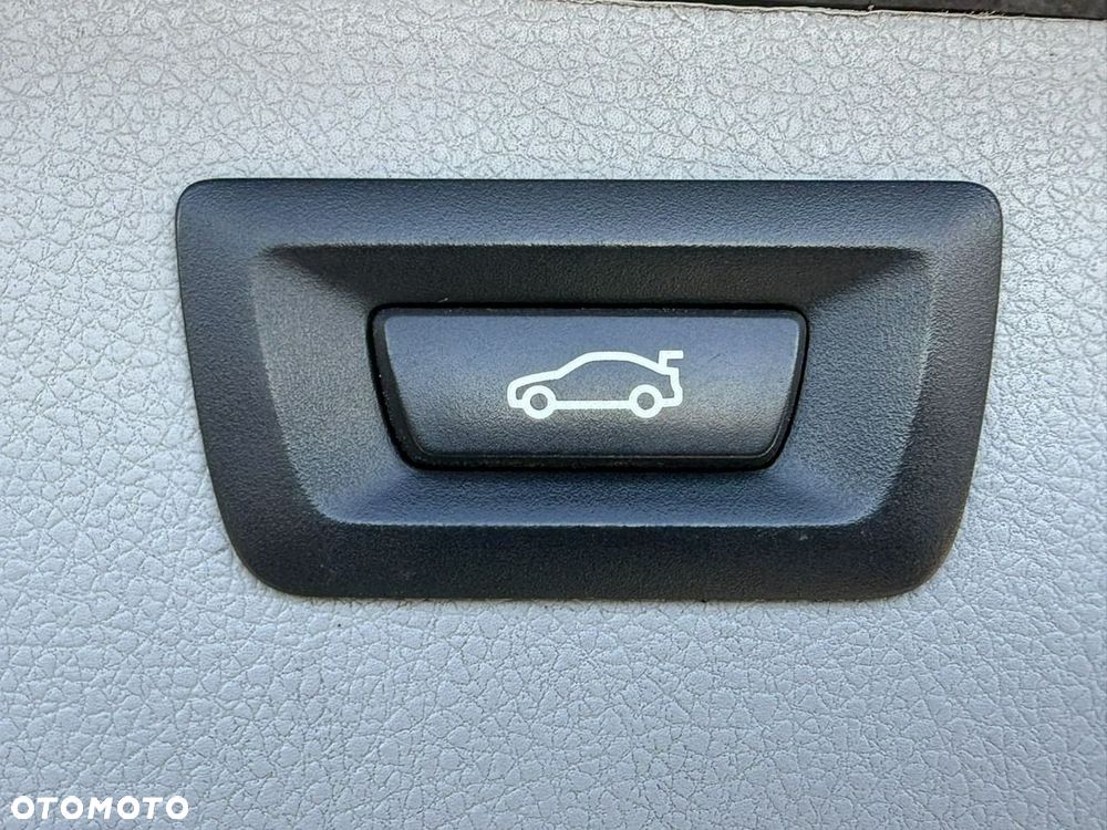 BMW Seria 3 320d - 16