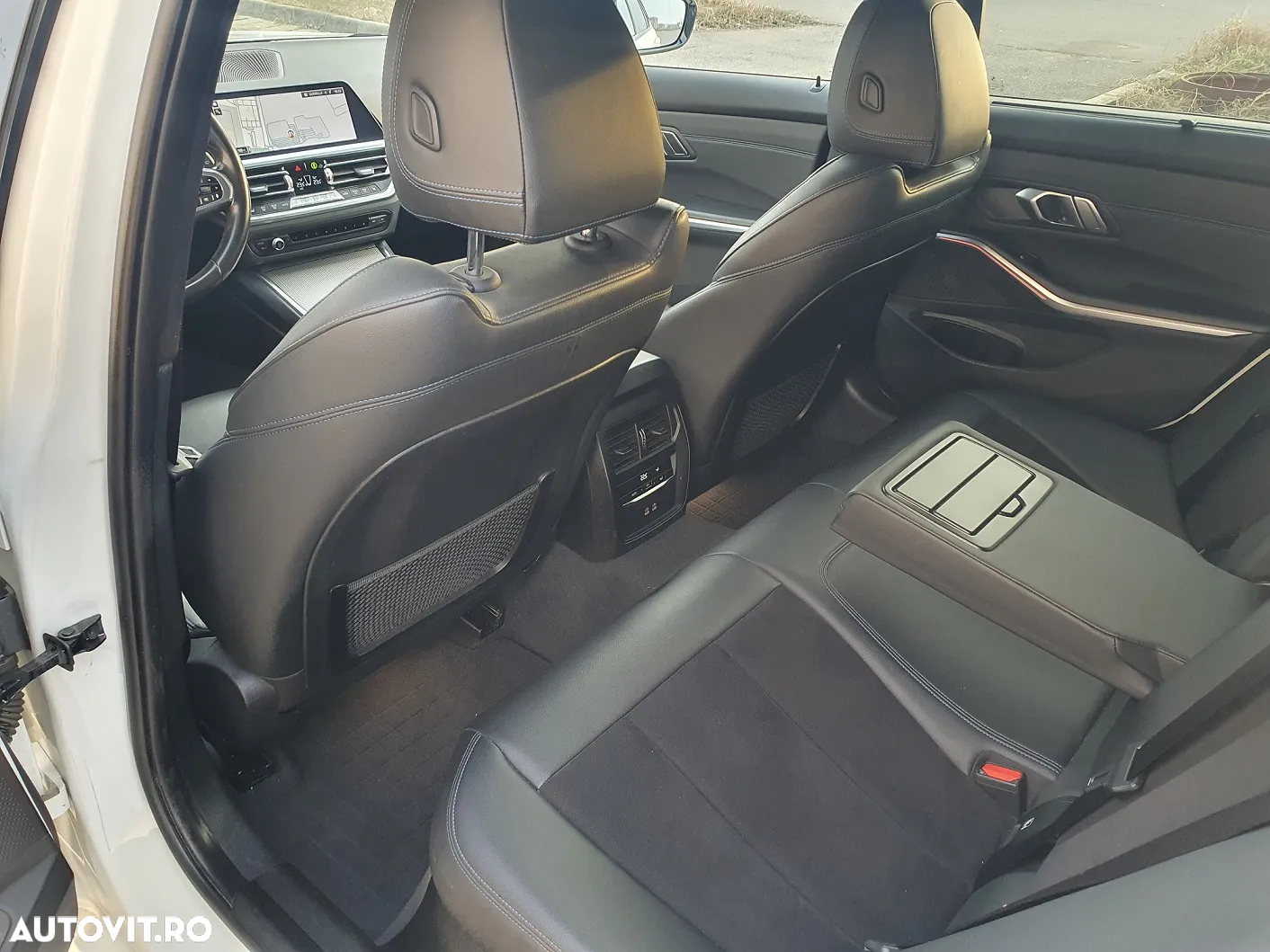 BMW Seria 3 320d xDrive AT MHEV - 13
