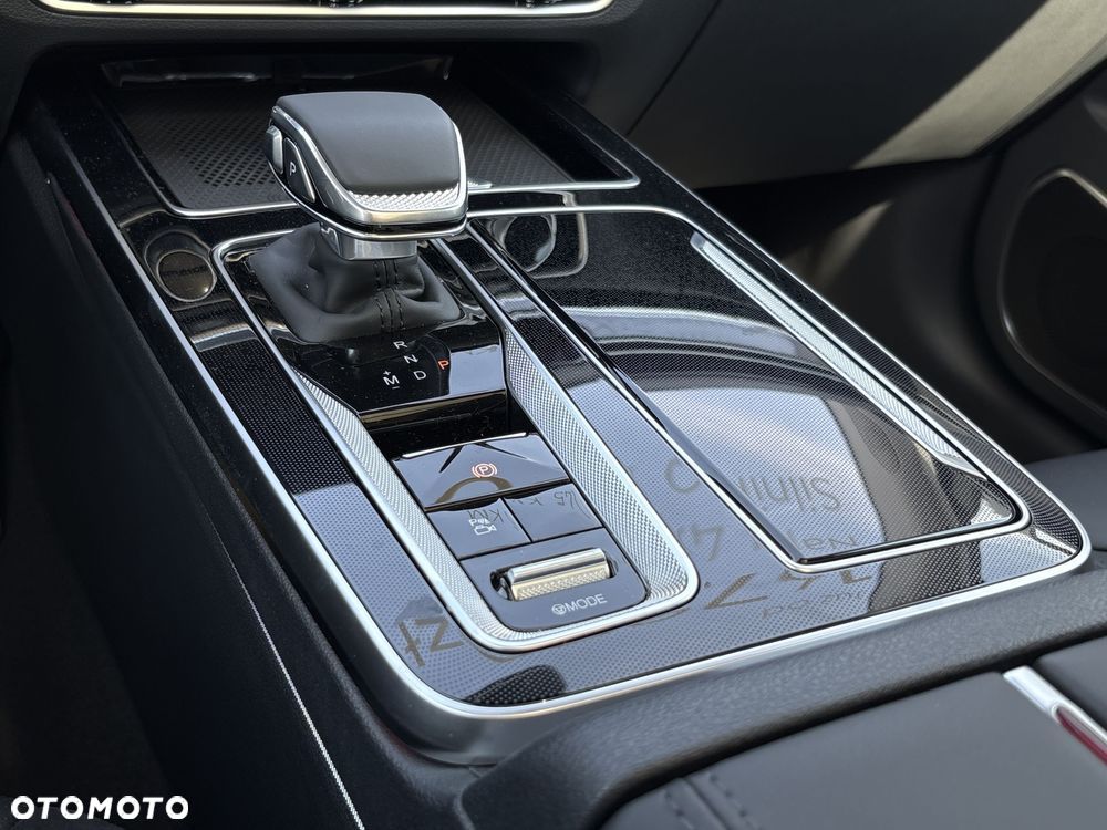 Hongqi HS5 2.0T Executive AWD - 21