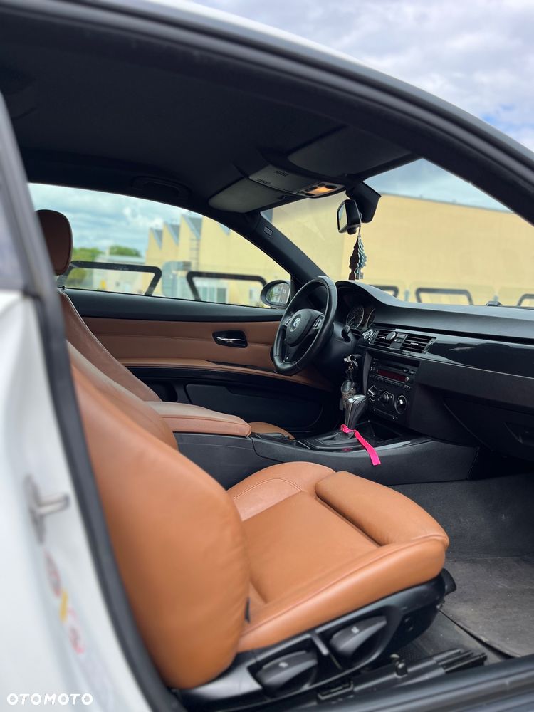 BMW Seria 3 320i - 6