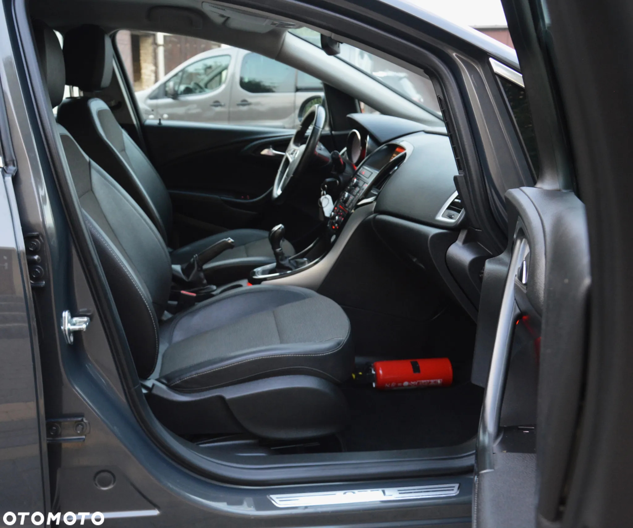 Opel Astra IV 1.6 CDTI Cosmo - 32