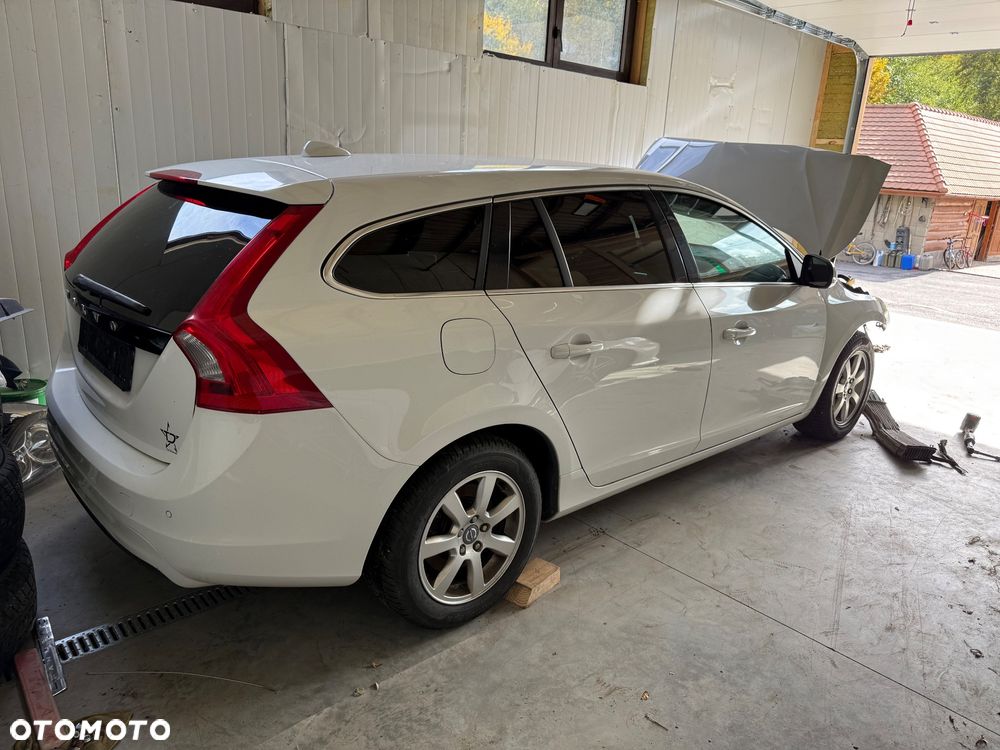 Volvo V60 D3 Base - 1