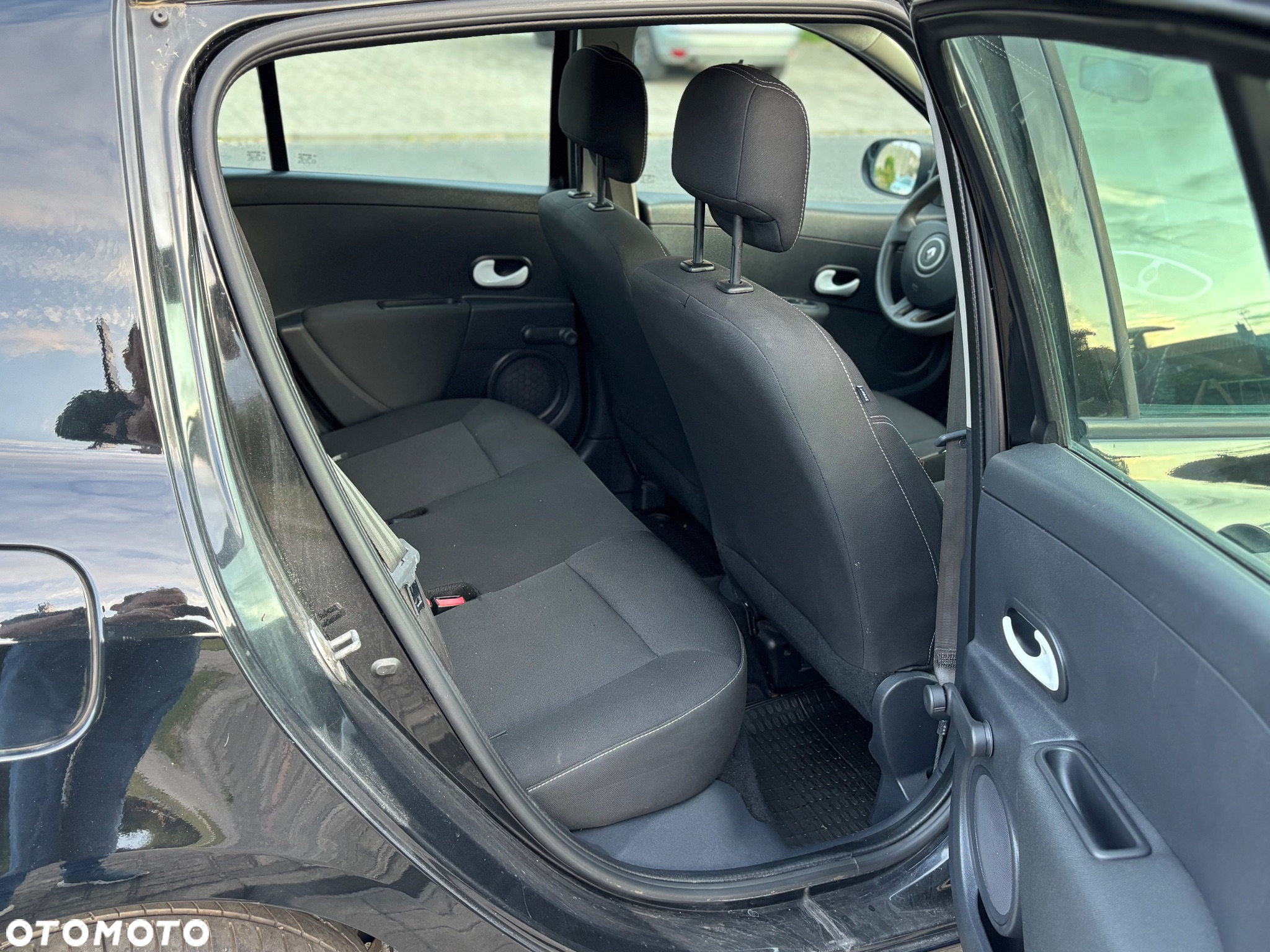 Renault Clio 1.2 16V 75 Yahoo - 18