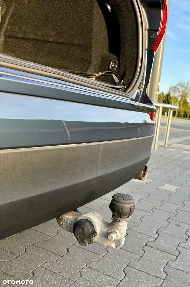 Volvo XC 60 B5 B AWD Momentum Pro - 18