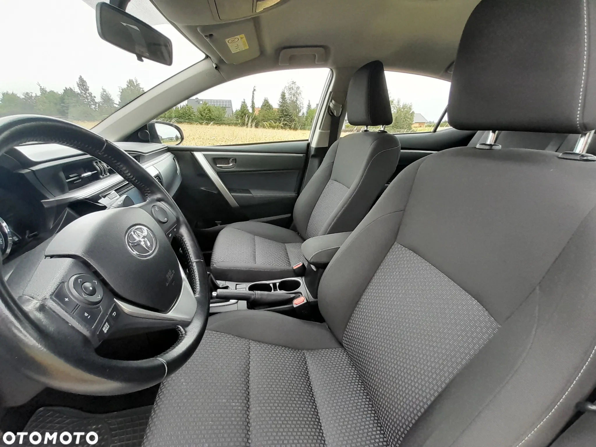 Toyota Corolla 1.6 Premium - 9