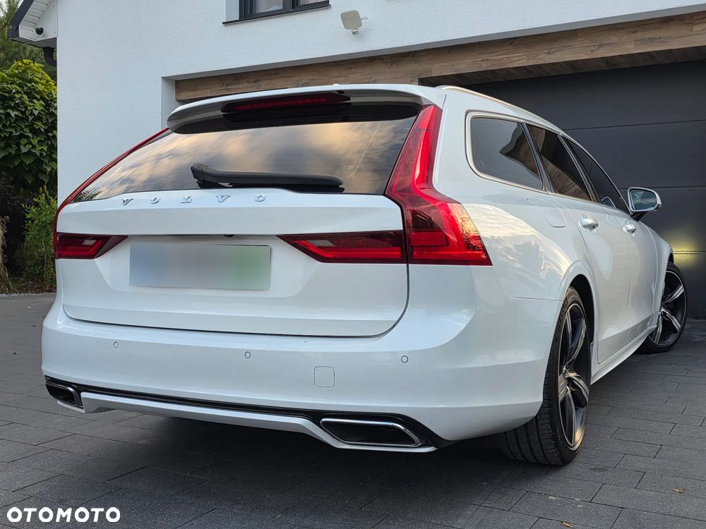 Volvo V90 D5 SCR AWD R-Design - 19