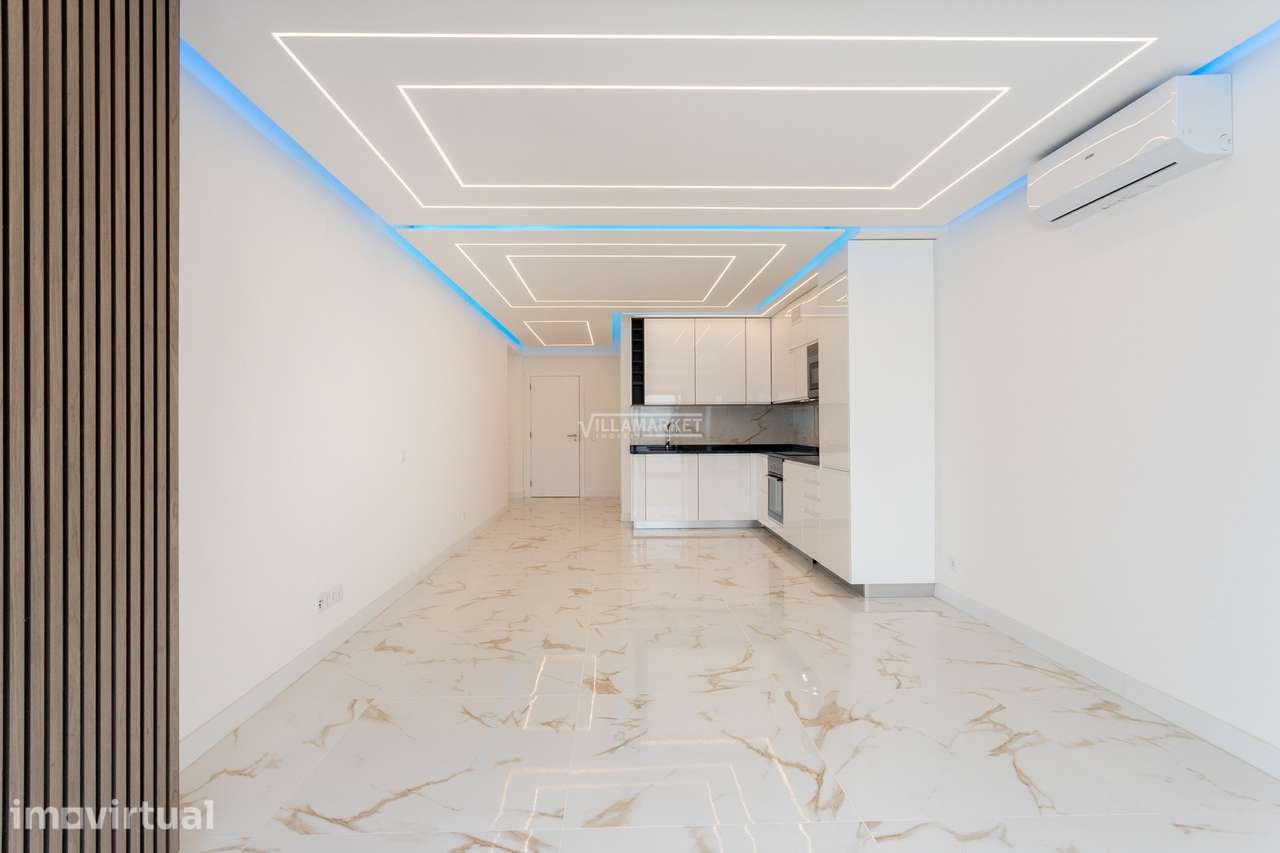 Apartamento T2 remodelado com estacionamento e arrecadação situado na - Grande imagem: 4/42