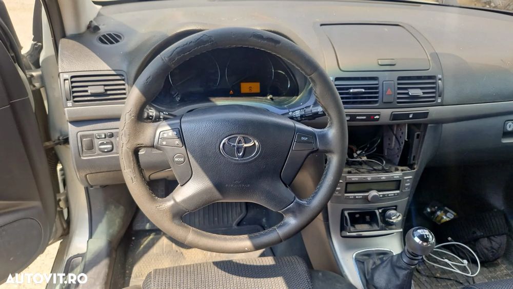 Dezmembram Toyota Avensis an 2007 motor 2.0 Diesel D4D - 11