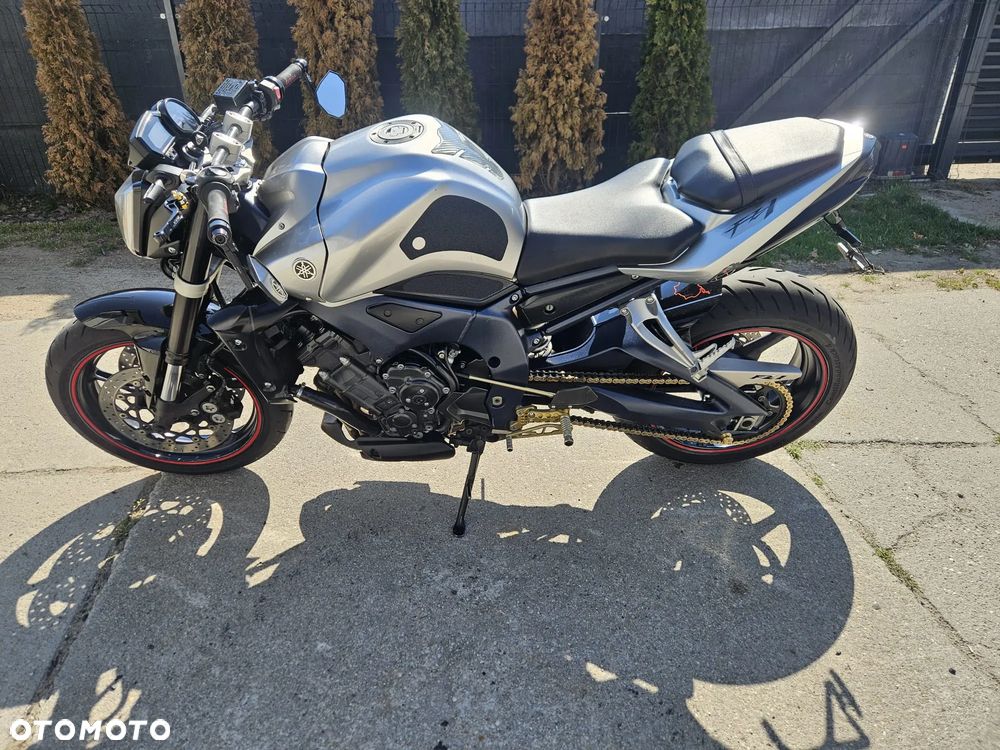Yamaha FZ - 7