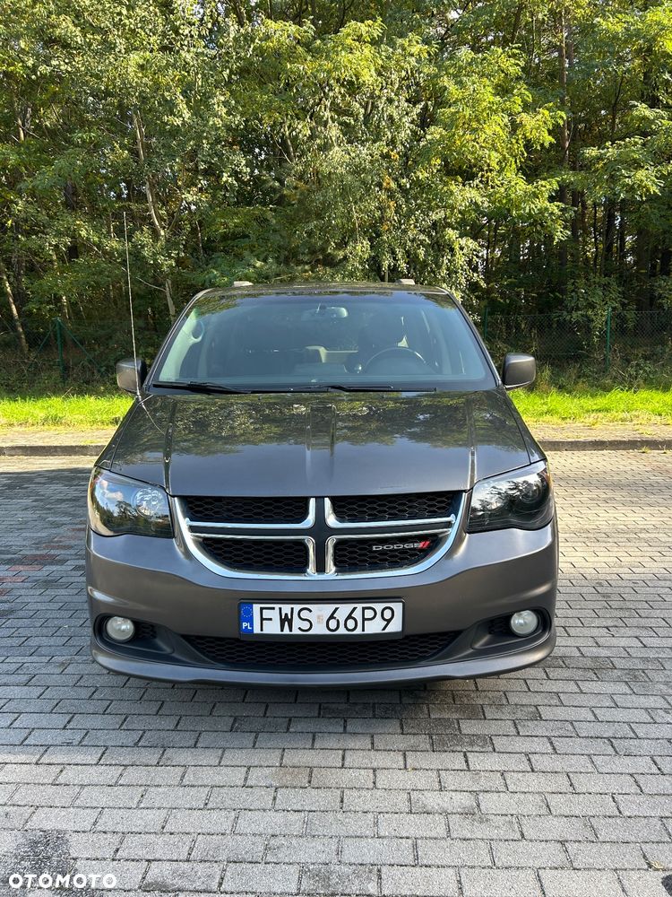 Dodge Grand Caravan 3.6 R/T - 16