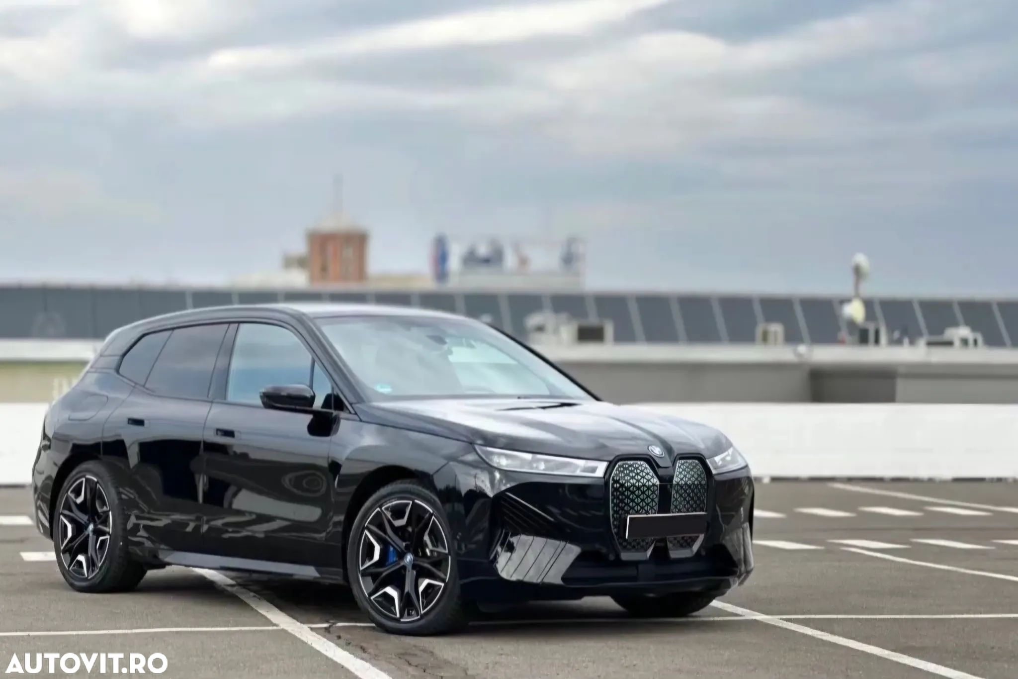 BMW iX xDrive40 - 1