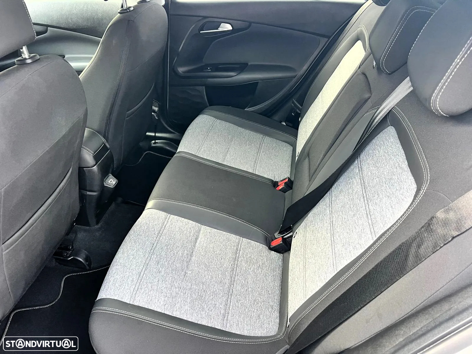 Fiat Tipo Cross 1.6 Multijet City - 16