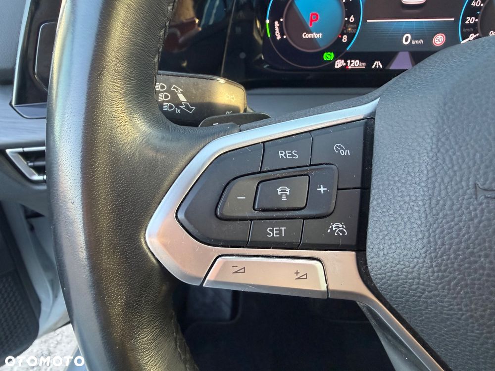 Volkswagen Golf - 35