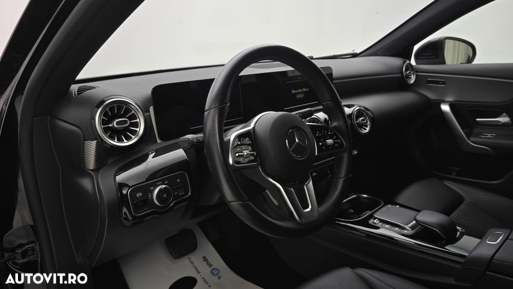 Mercedes-Benz A - 15