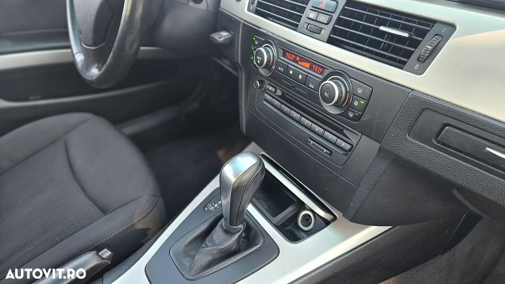 BMW Seria 3 318d Aut. Blue Performance Modern Line - 4