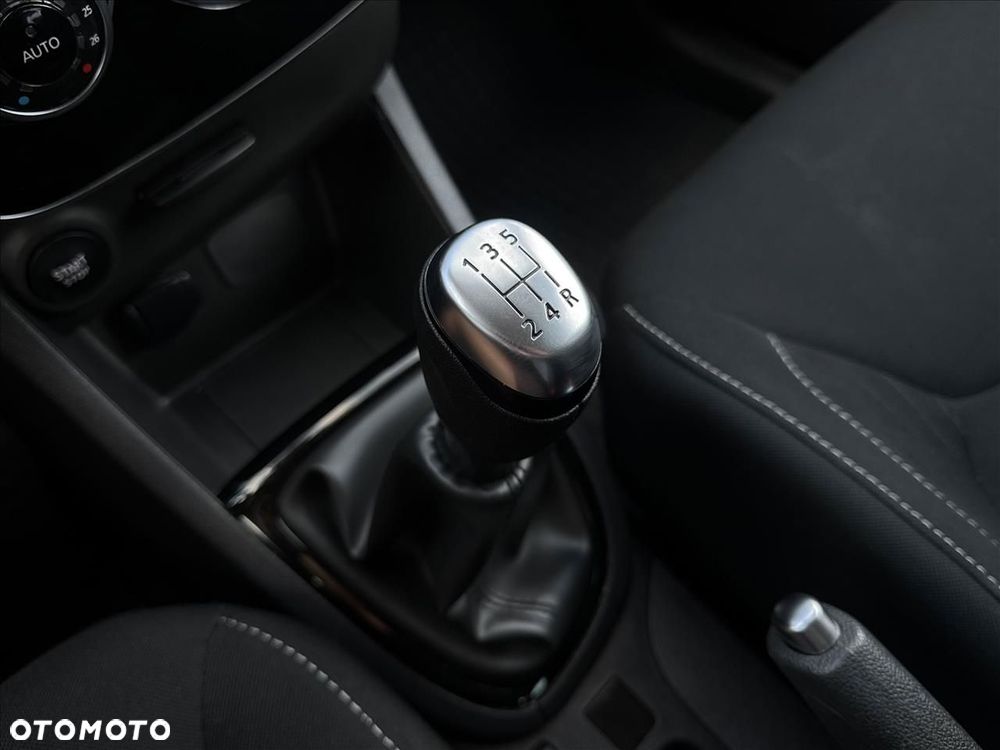 Renault Clio 0.9 TCe Limited - 19