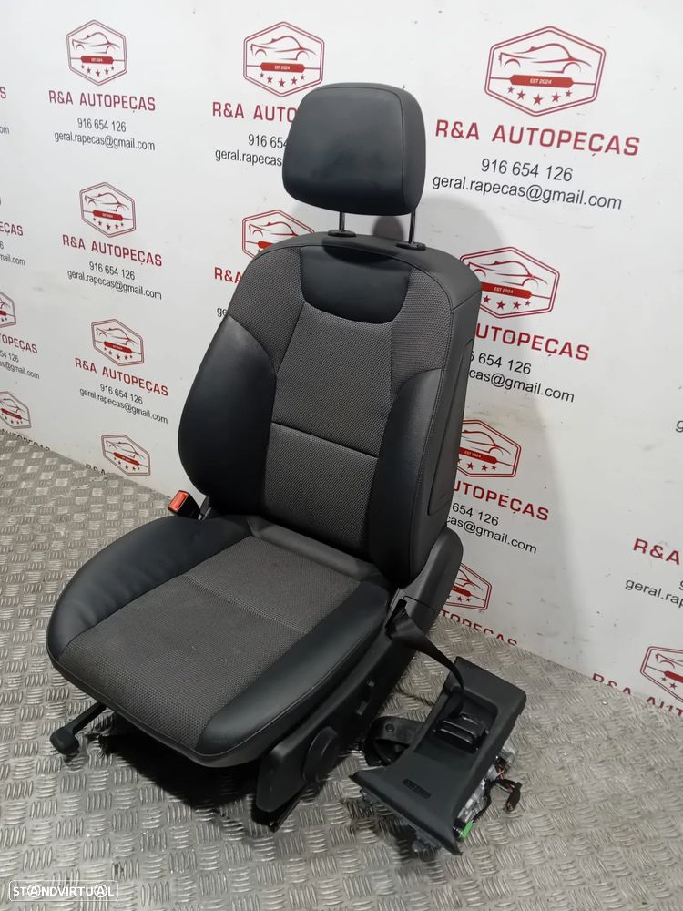 Conjunto de Bancos Mercedes Class C w204 AMG Carro - 21