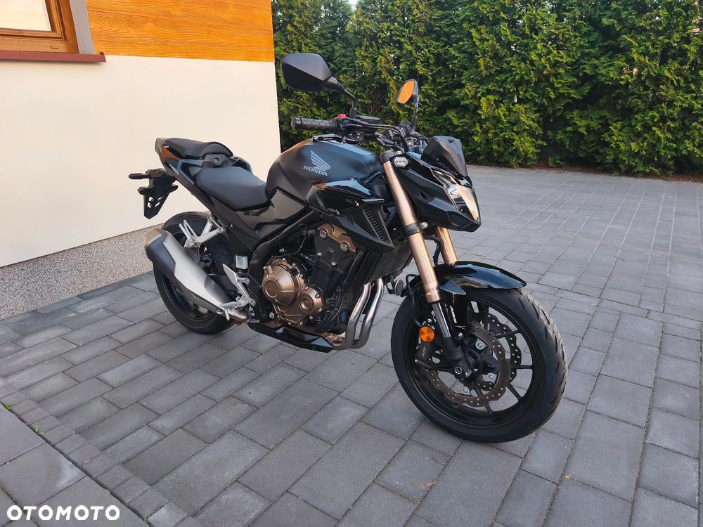 Honda CB - 1