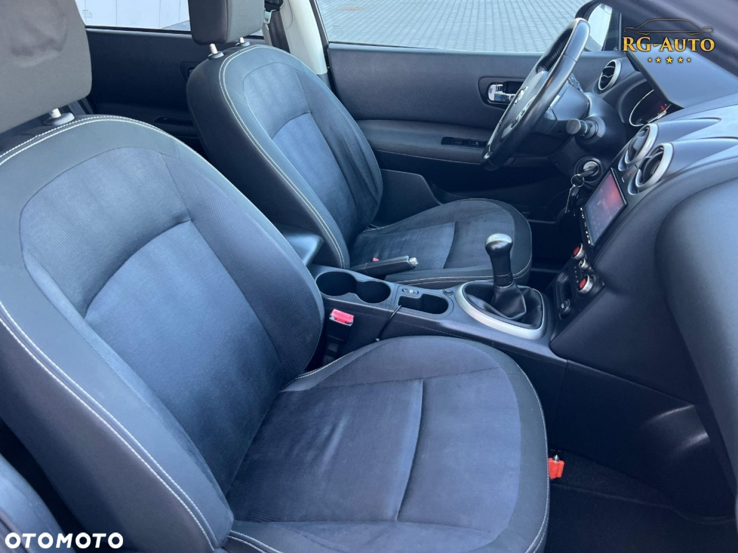 Nissan Qashqai - 25