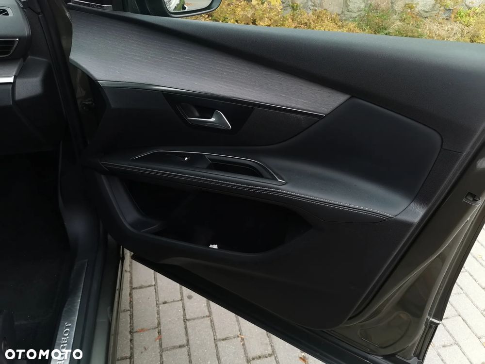 Peugeot 5008 - 30