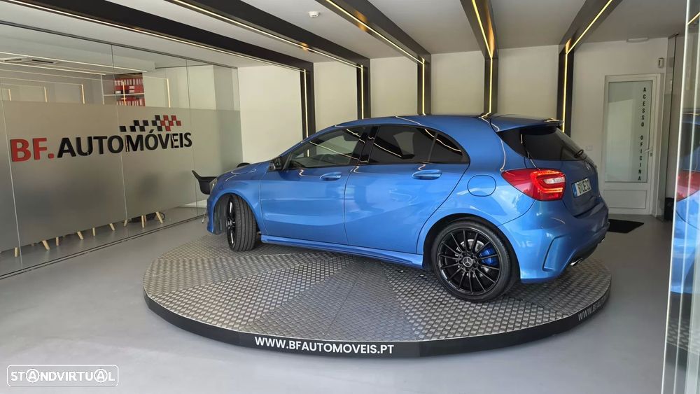 Mercedes-Benz A 180 d AMG Line - 16