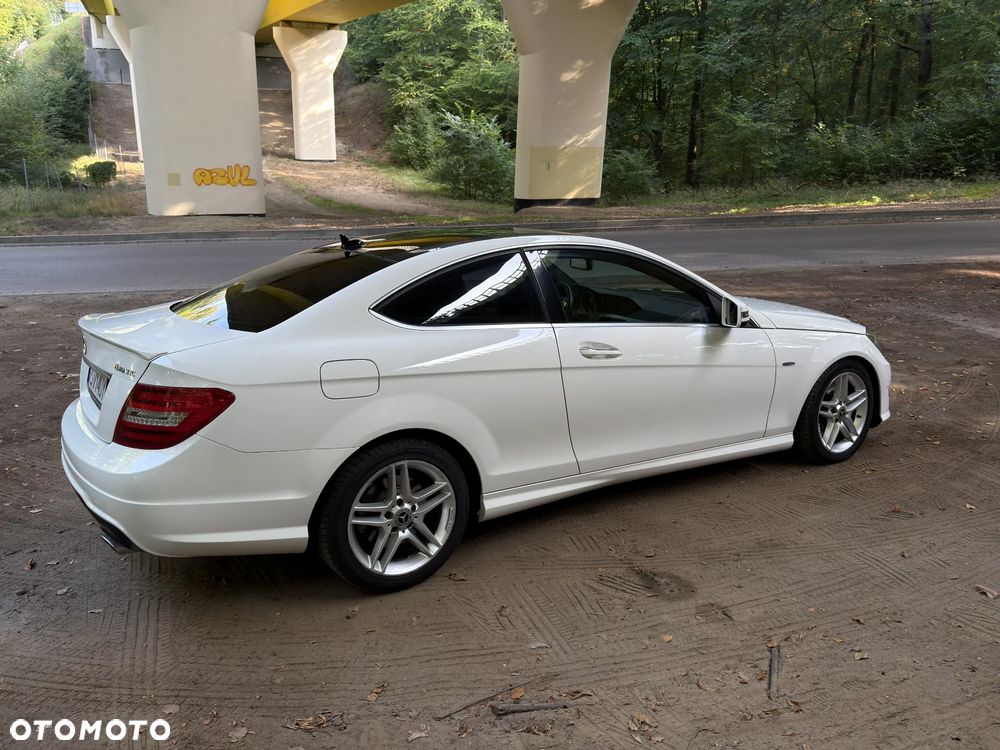 Mercedes-Benz Klasa C 350 CGI BlueEff - 3