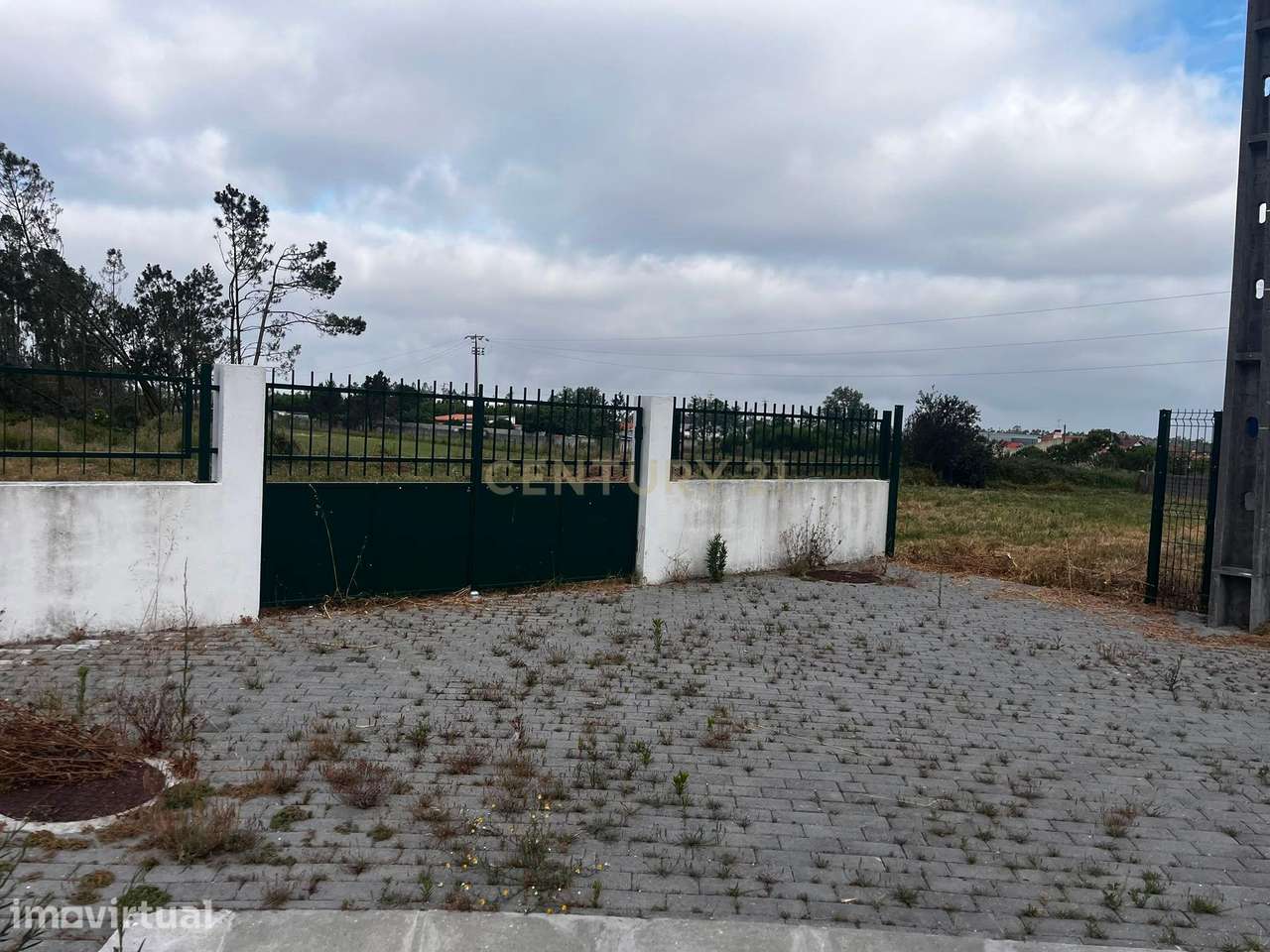 Terreno urbanizável com 2050m2 na Moita - Grande imagem: 3/5