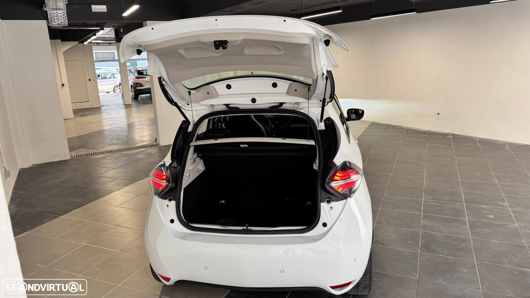 Renault Zoe - 11
