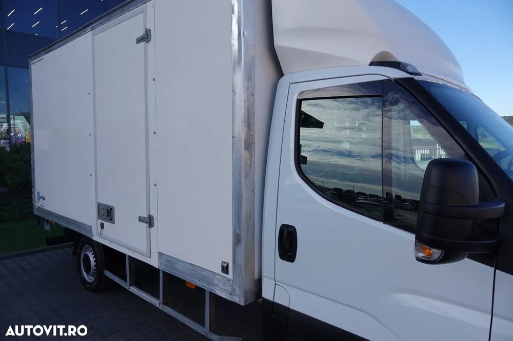 Iveco DAILY 35-160 / 3.0 D / 4.3 M CONTAINER / 750 kg LIFT / TWIN GVWR: 3500 KG / 2021 / IMPORTAT - 14