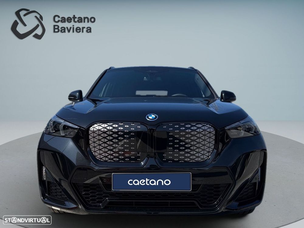 BMW iX1 eDrive20 Pack Desportivo M Pro - 10