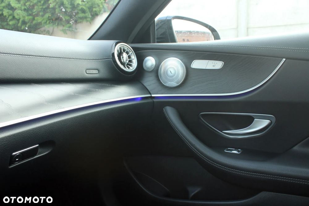 Mercedes-Benz Klasa E 220 d 9G-TRONIC - 14