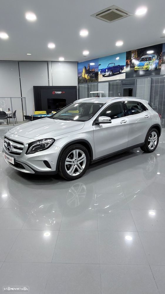 Mercedes-Benz GLA 200 AMG Line