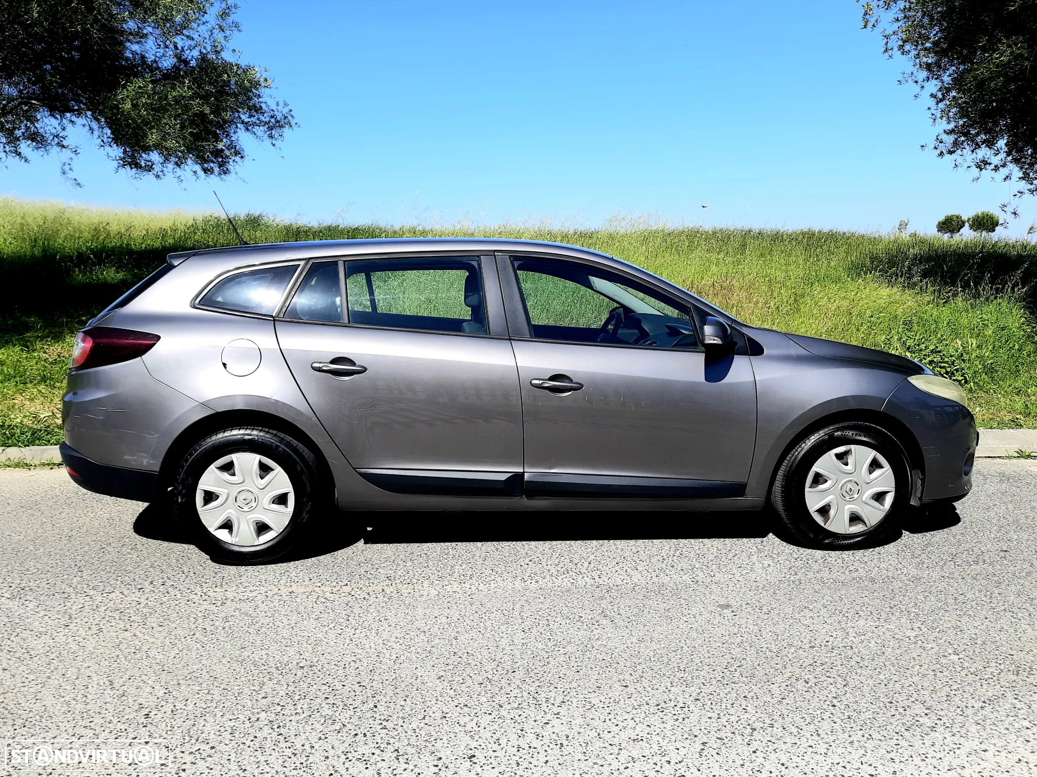 Renault Mégane Sport Tourer 1.5 dCi Confort CO2 Champion - 16