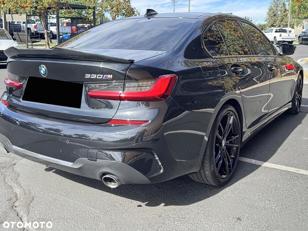 BMW Seria 3 330i M Sport - 5
